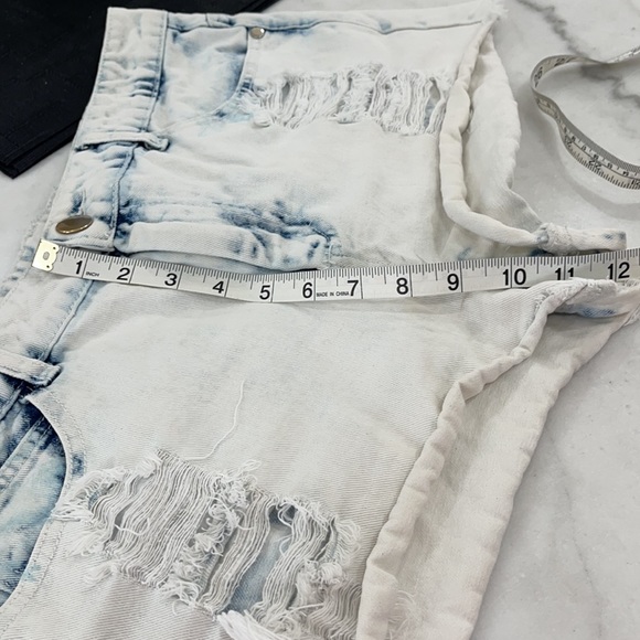 Bundle 4 for $20😀 Forever 21 Jean shorts size 30 - Picture 4 of 5